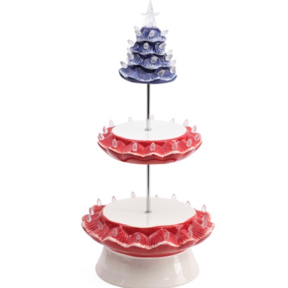 NIB Ms Liberty two-tiered cupcake stand! ❤️🤍💙 - Picture 2 of 7